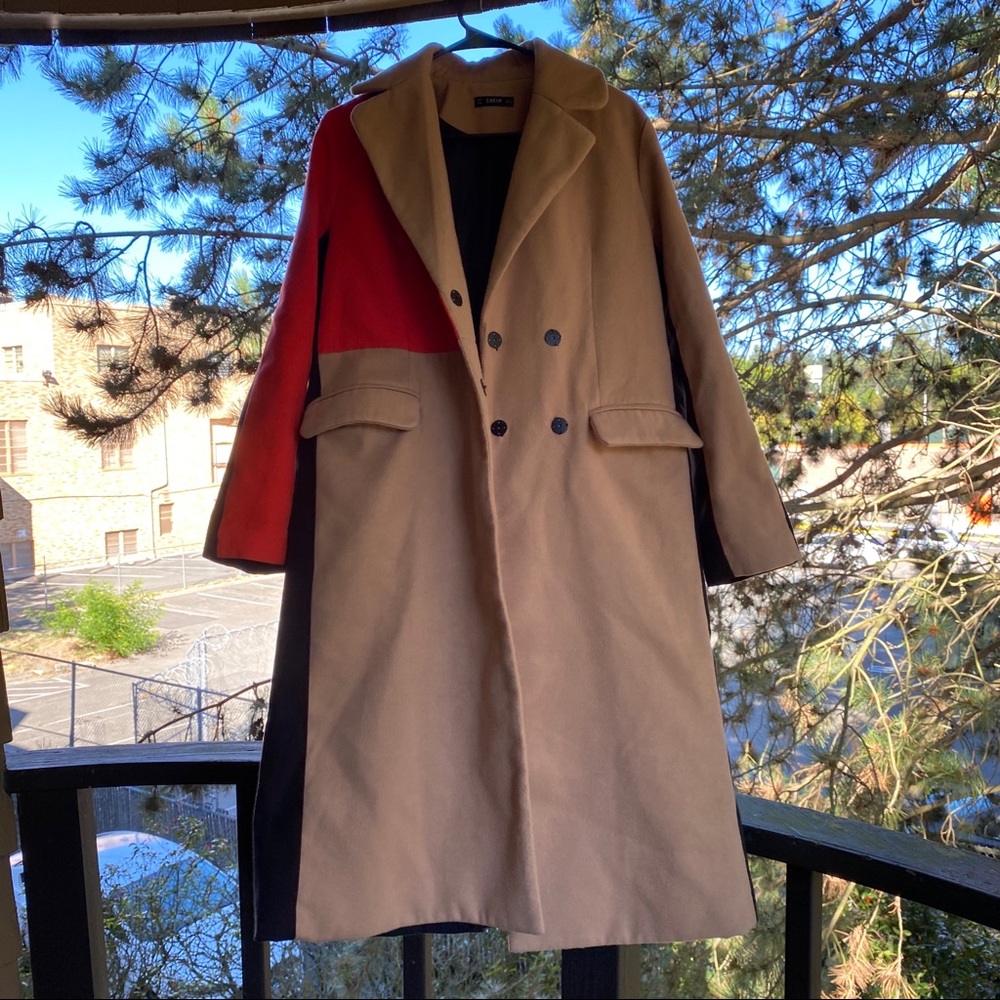 Abstract trench coat!